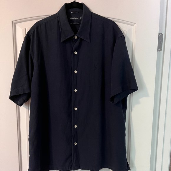 Nautica (Easy Care Silk Blend) Navy Men's Shirt Large - Picture 2 of 6